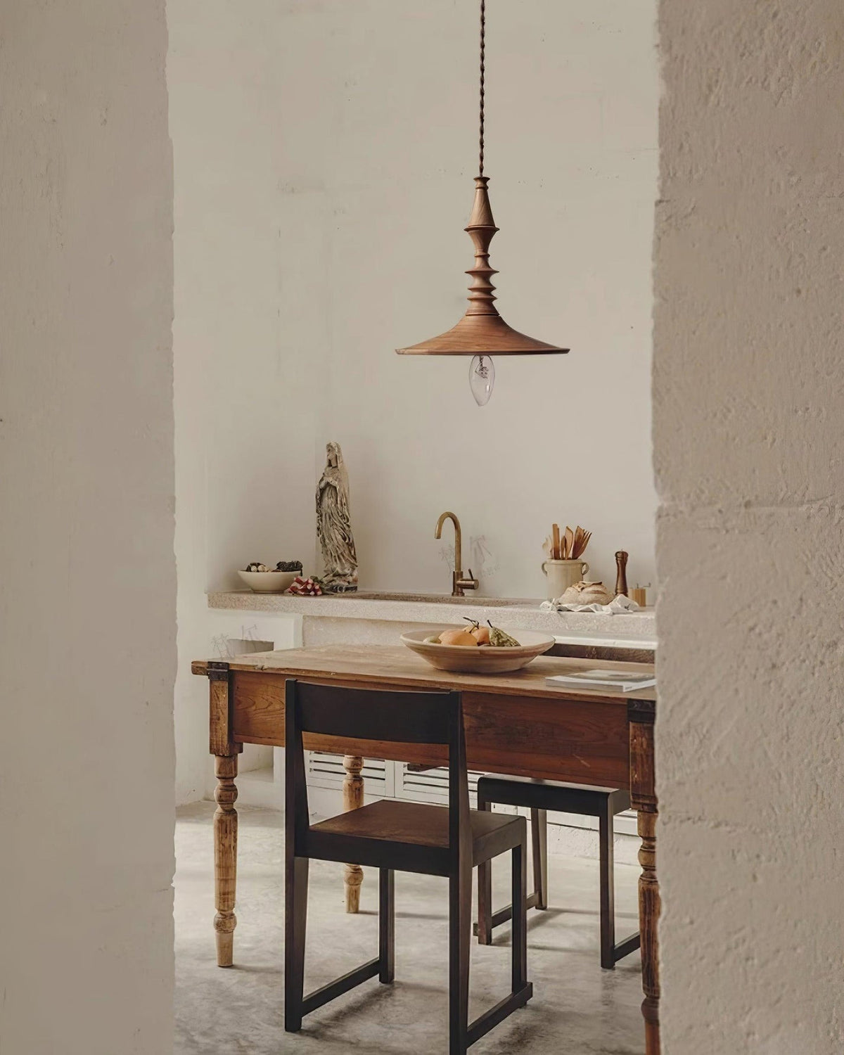 Tessira Pendelleuchte aus Holz im Industrie-Stil