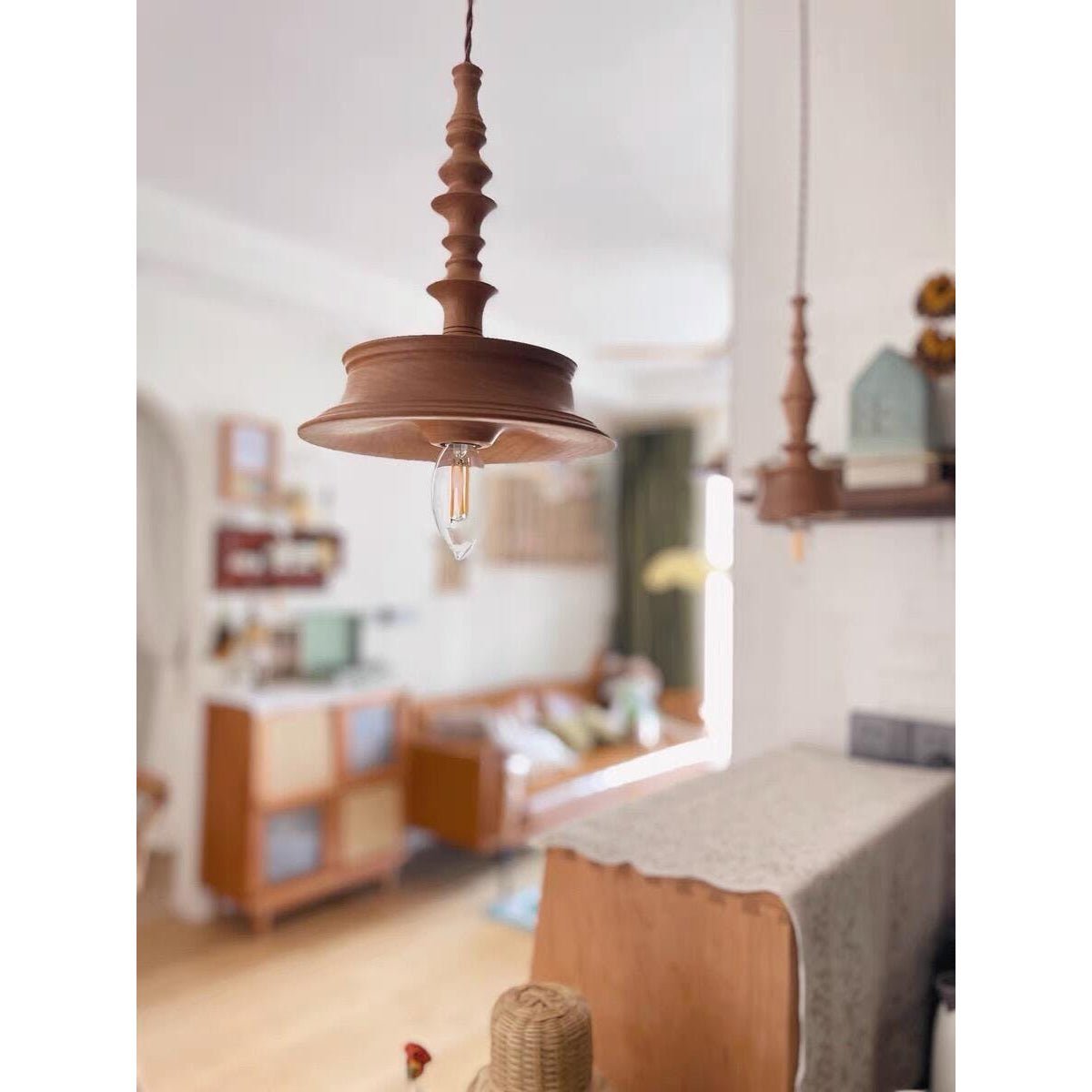 Tessira Pendelleuchte aus Holz im Industrie-Stil