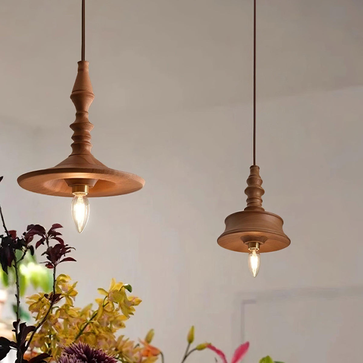 Tessira Pendelleuchte aus Holz im Industrie-Stil