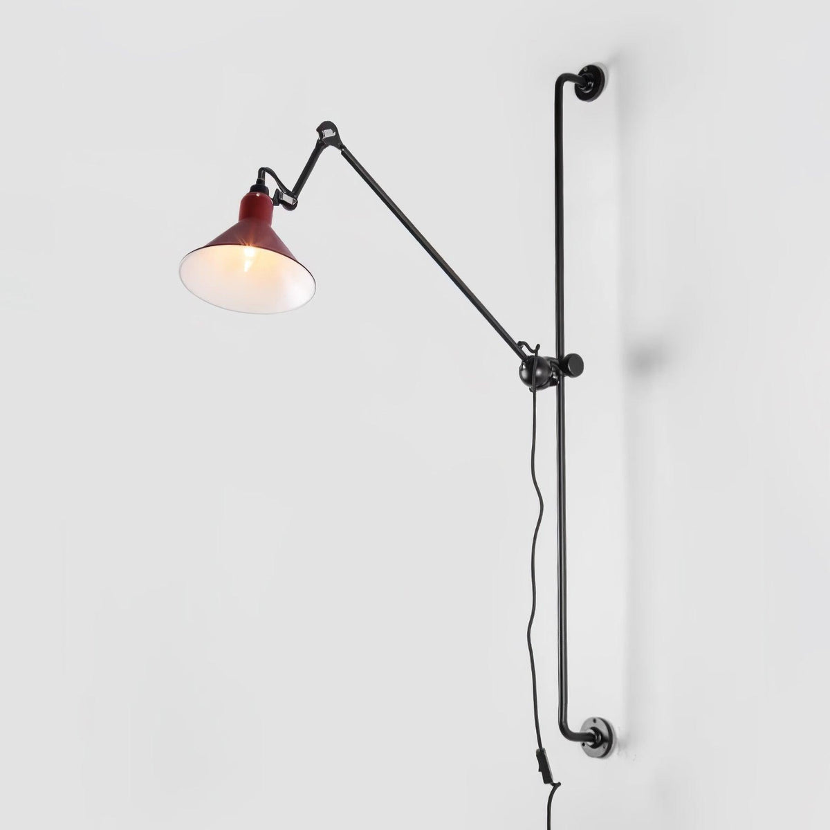 Dral Support Frame Rocker Wandleuchte