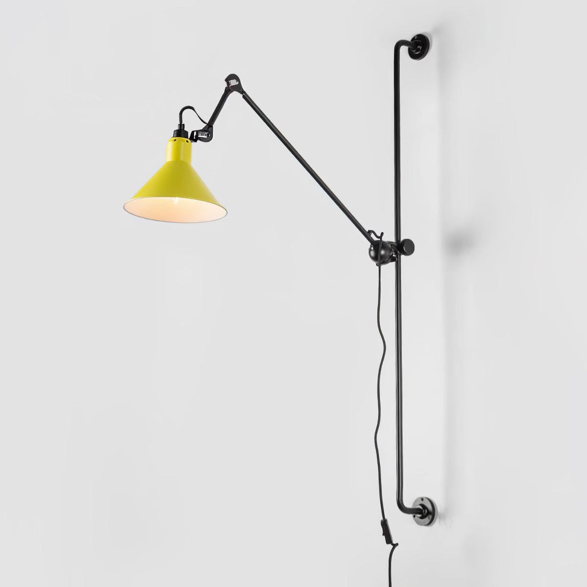 Dral Support Frame Rocker Wandleuchte