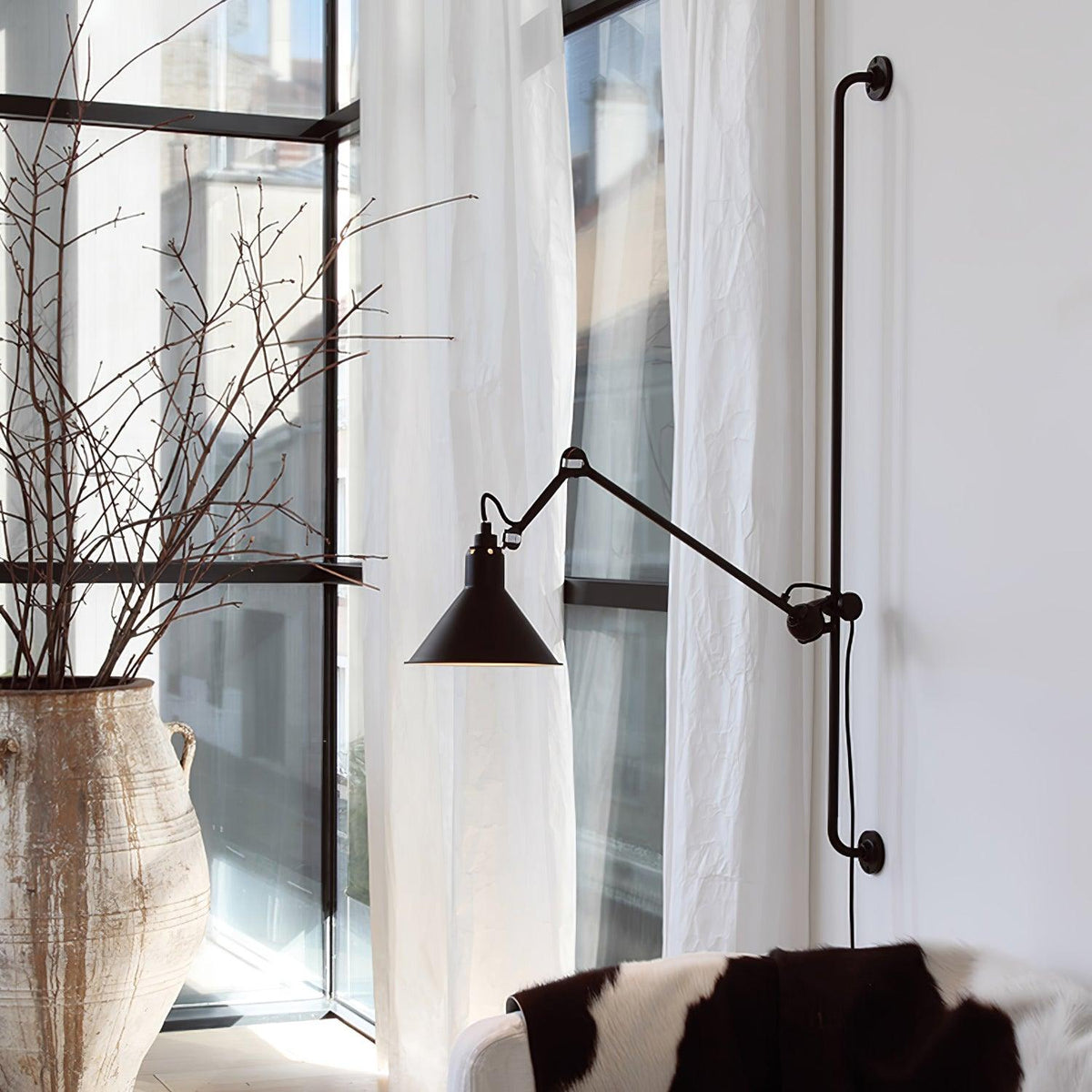 Dral Support Frame Rocker Wandleuchte