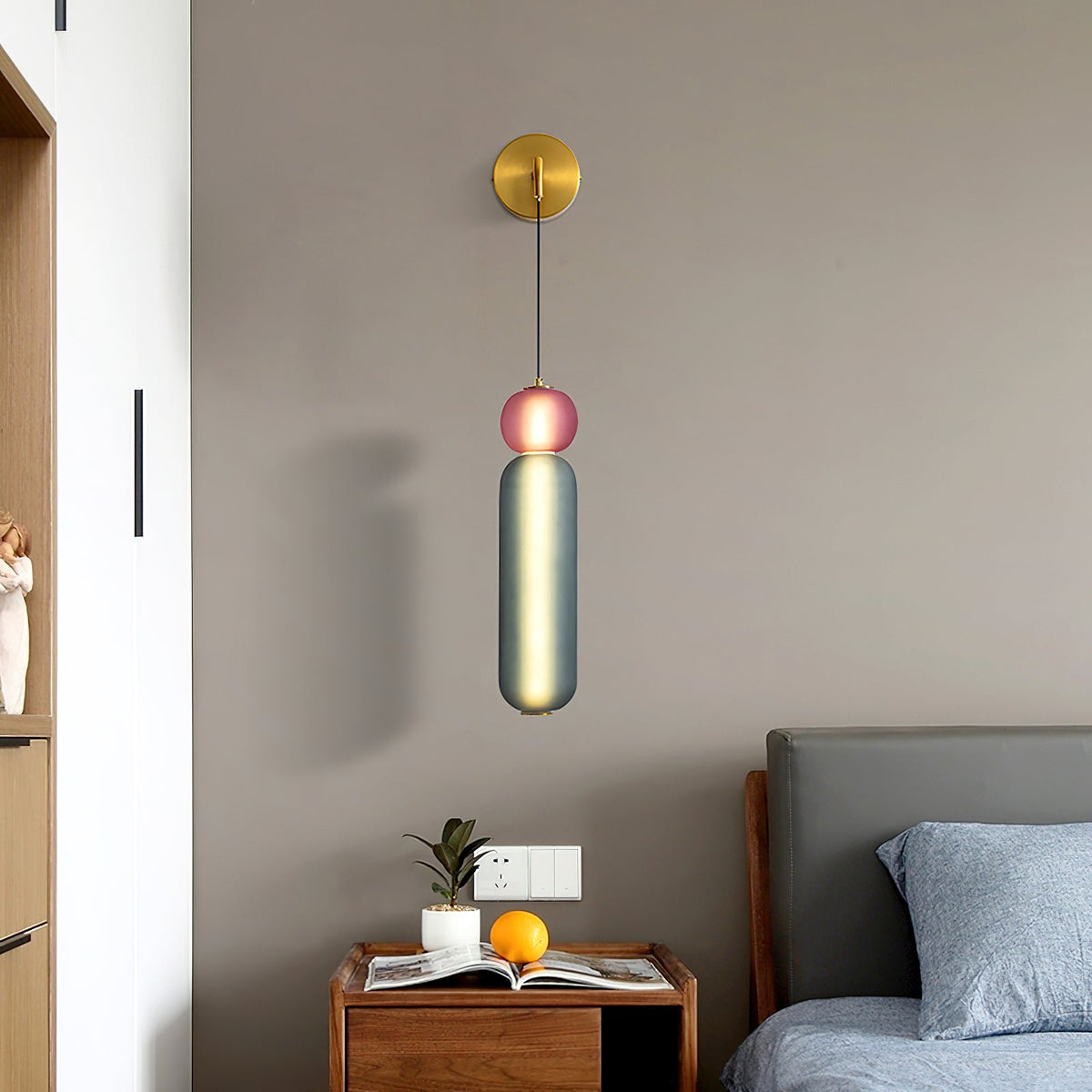 Eurtalia zeitgenössische minimalistische Glas-Wandleuchte