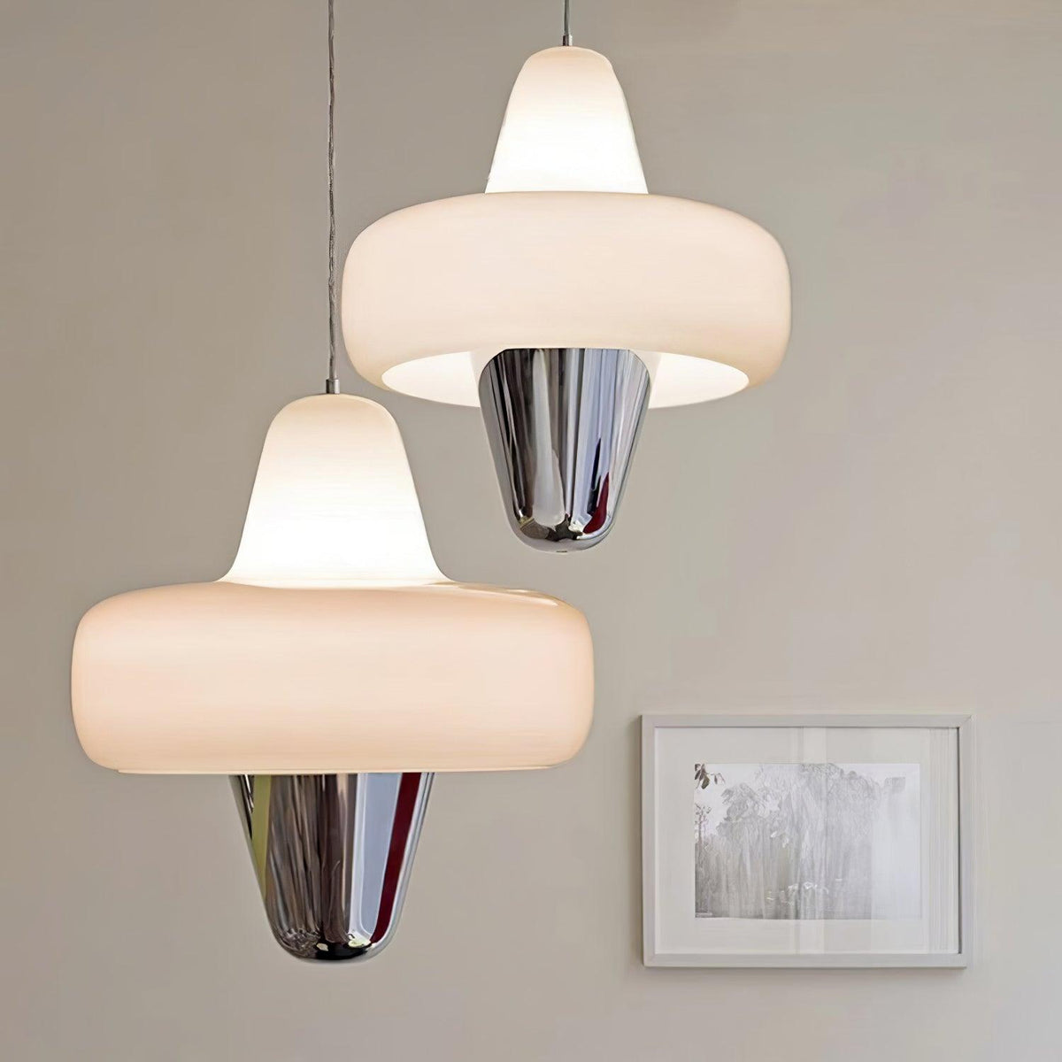 Nuvia Minimalistische Pendelleuchte aus Glas