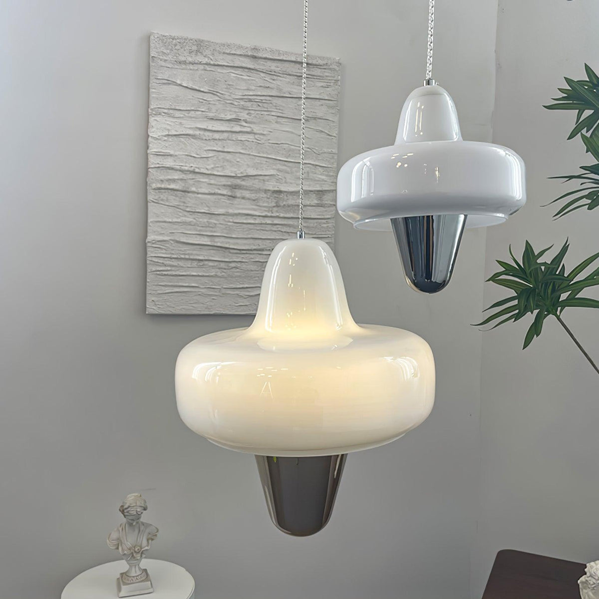 Nuvia Minimalistische Pendelleuchte aus Glas