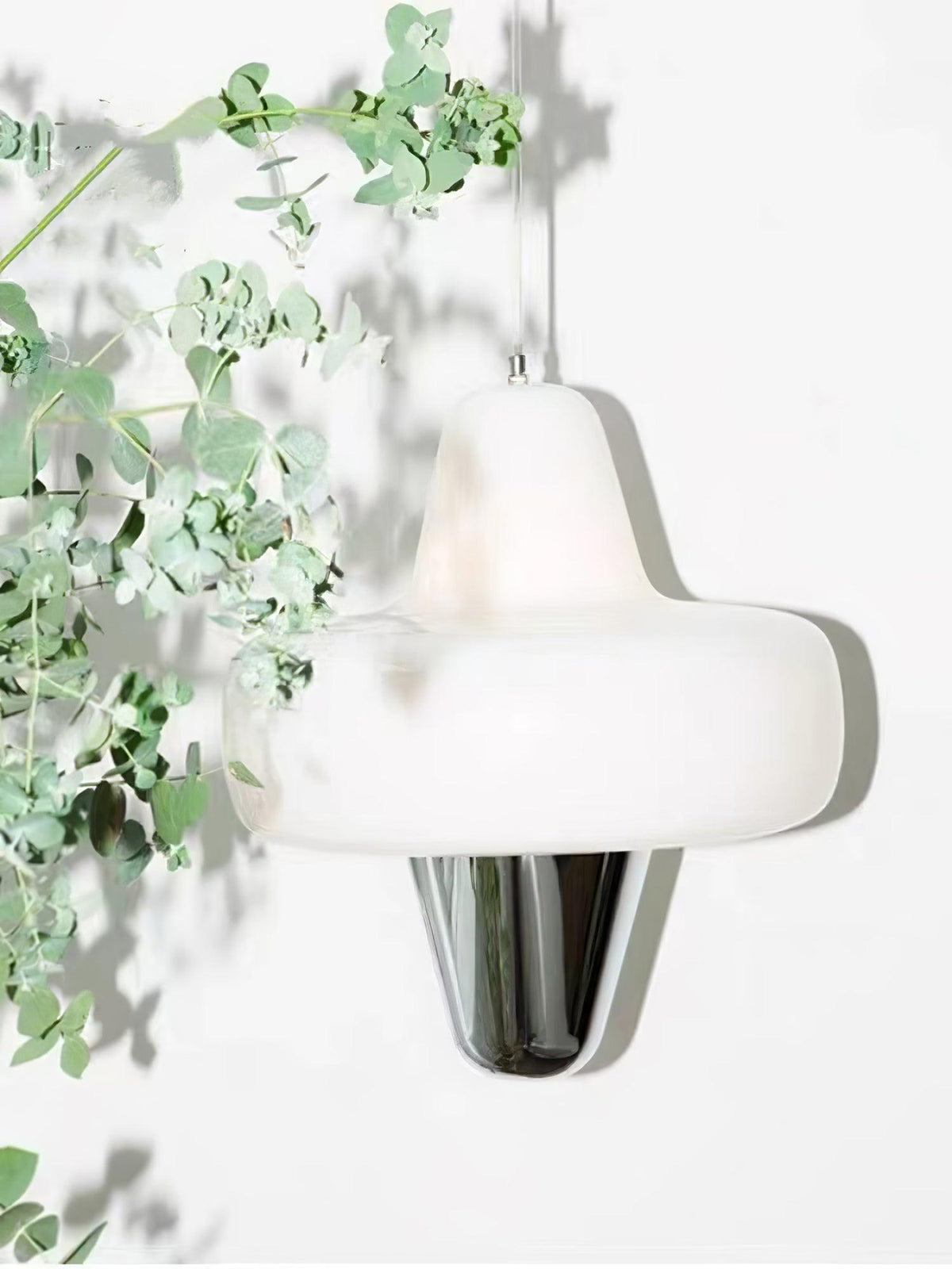 Nuvia Minimalistische Pendelleuchte aus Glas