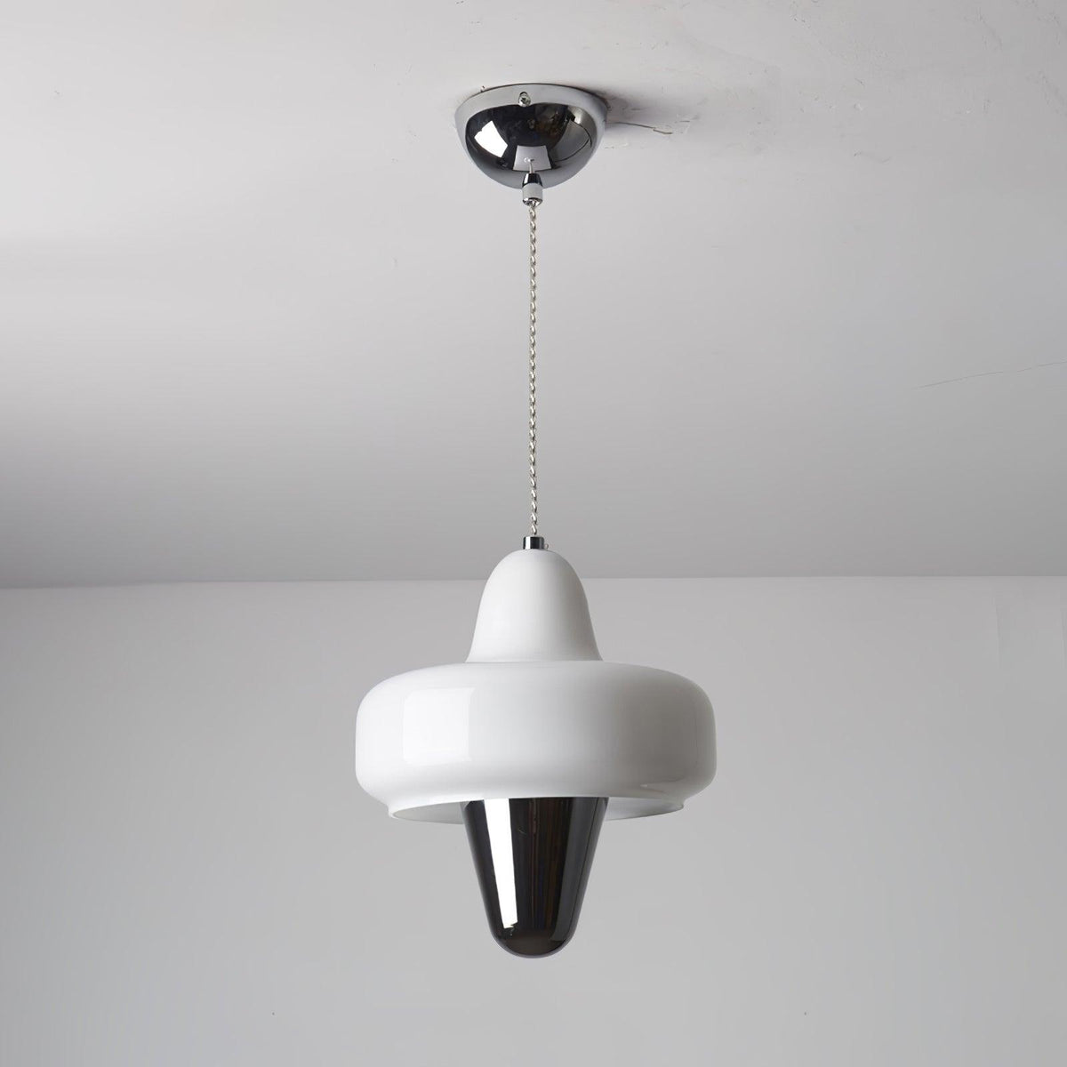 Nuvia Minimalistische Pendelleuchte aus Glas