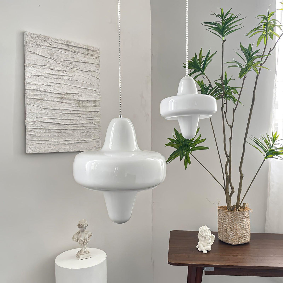 Nuvia Minimalistische Pendelleuchte aus Glas