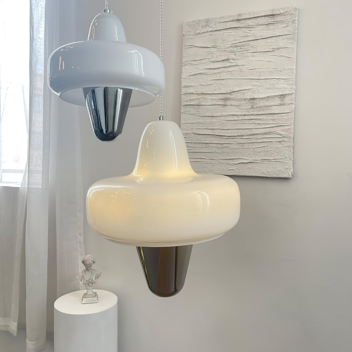 Nuvia Minimalistische Pendelleuchte aus Glas