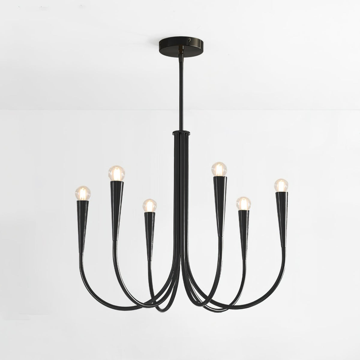 Orioaria Kronleuchter Swoop Arm in Messing minimalistisch