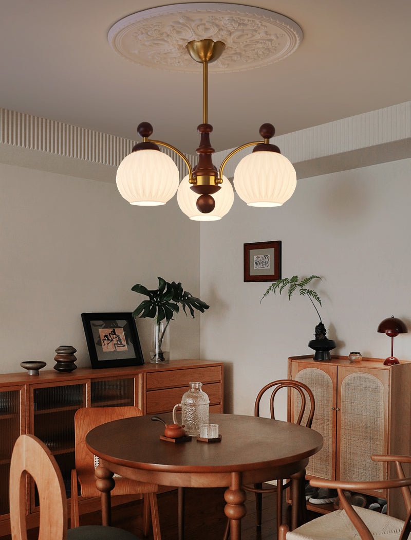 Vedoror Kronleuchter aus Holz und Glas im klassischen Orb-Design