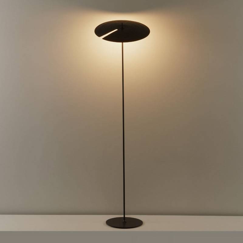 Spira moderne Stehleuchte aus Aluminium