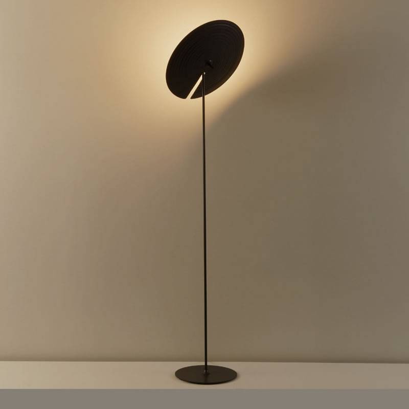 Spira moderne Stehleuchte aus Aluminium