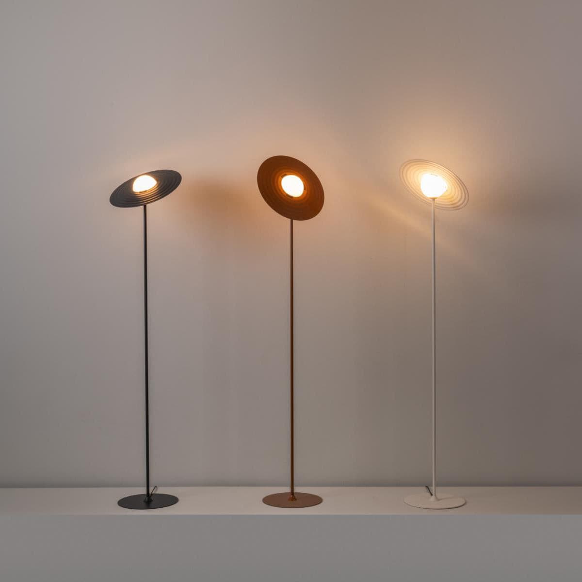 Spira moderne Stehleuchte aus Aluminium