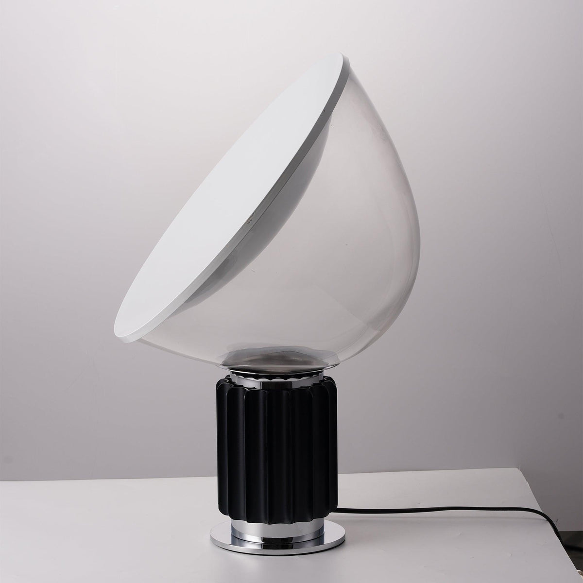 Nexus Tischlampe