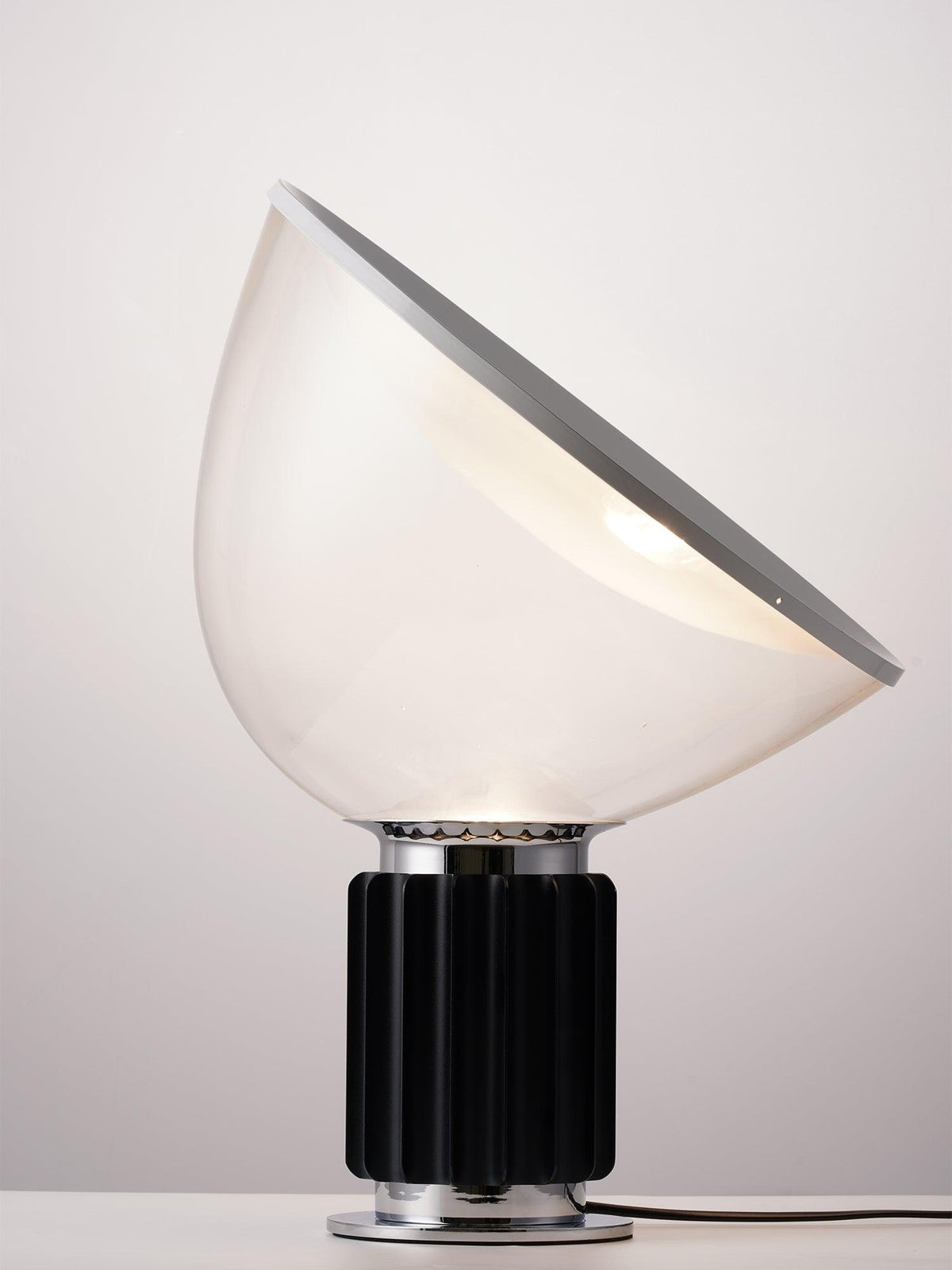Nexus Tischlampe