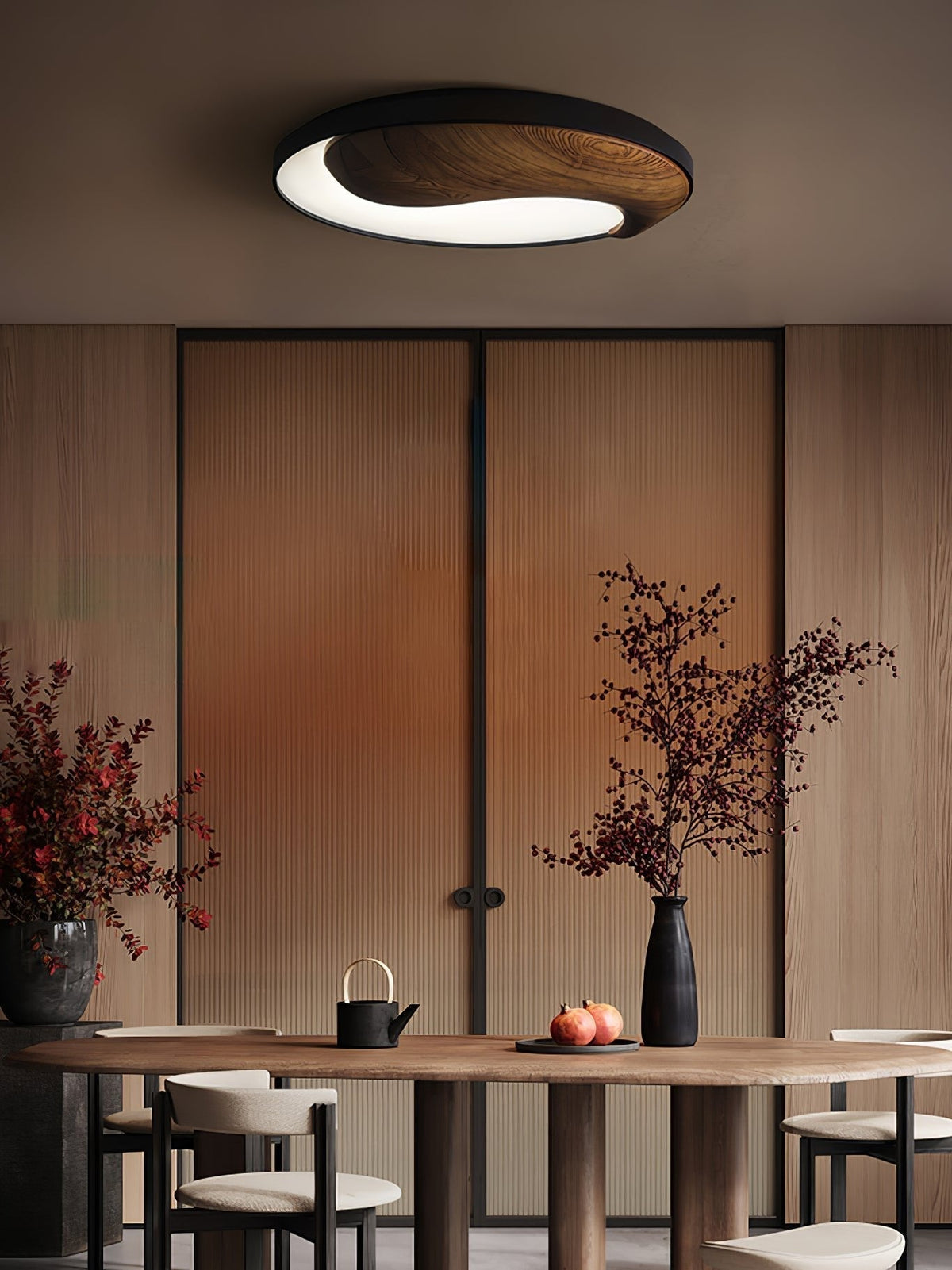 Ivelor zeitgenössische minimalistische Deckenleuchte aus Holz im Balance-Design