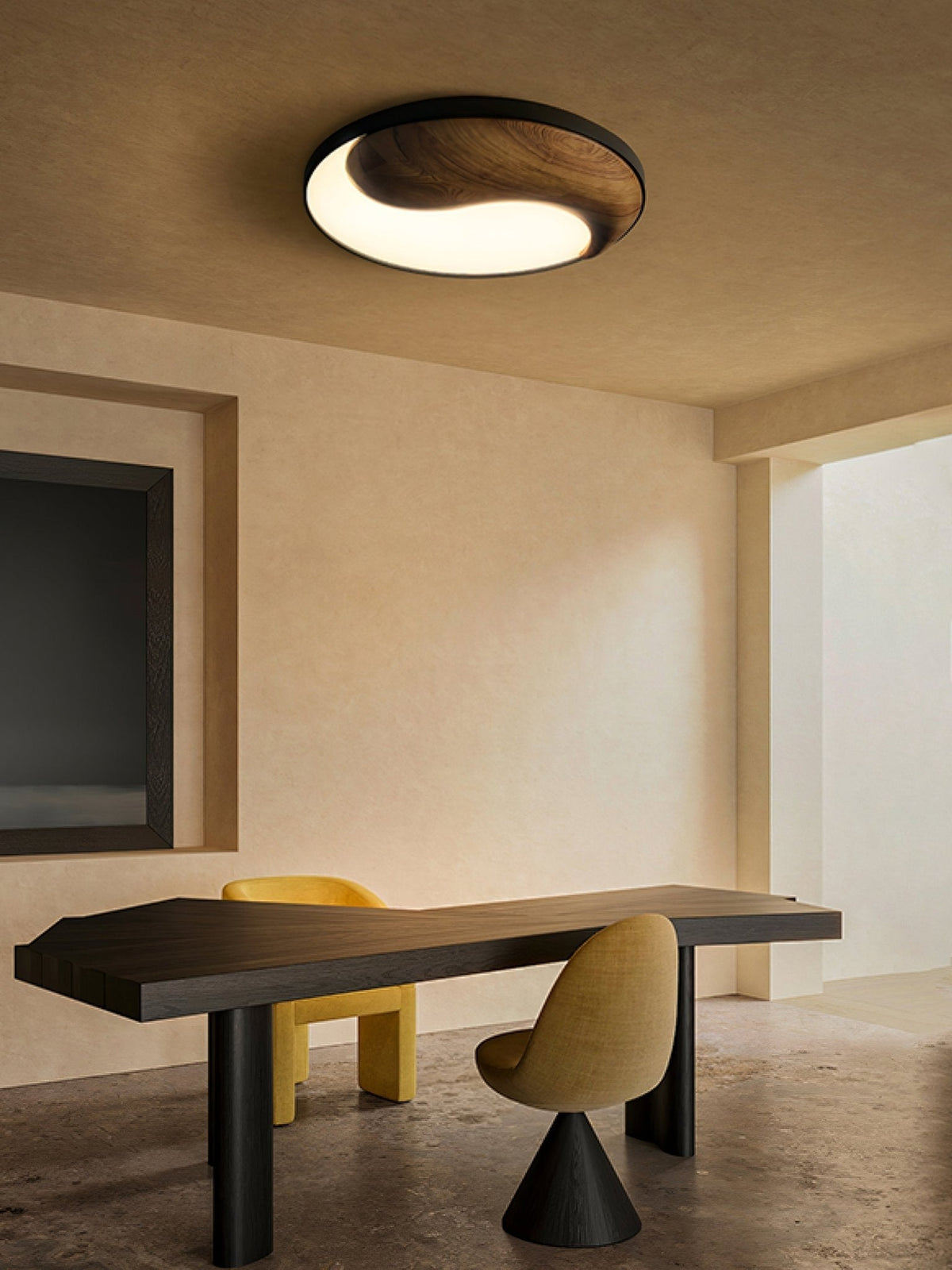 Ivelor zeitgenössische minimalistische Deckenleuchte aus Holz im Balance-Design