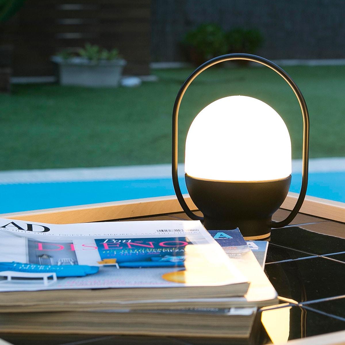 Orb Tischleuchte aus Glas im modernen Stil