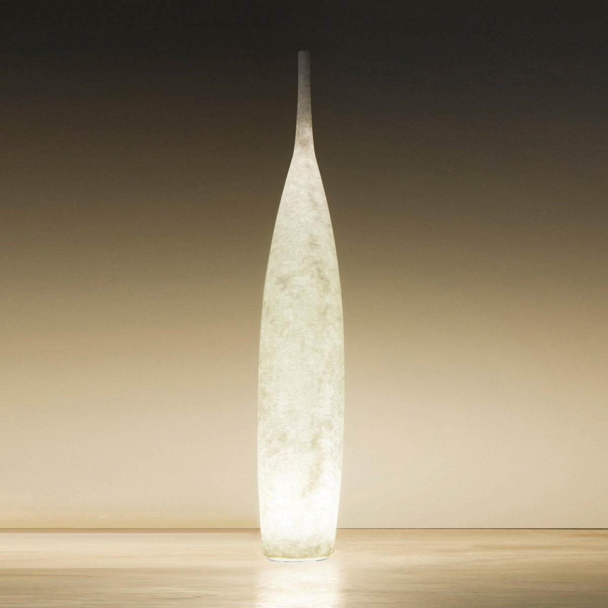 Nirivia zeitgenössische Kunstharz-Stehleuchte