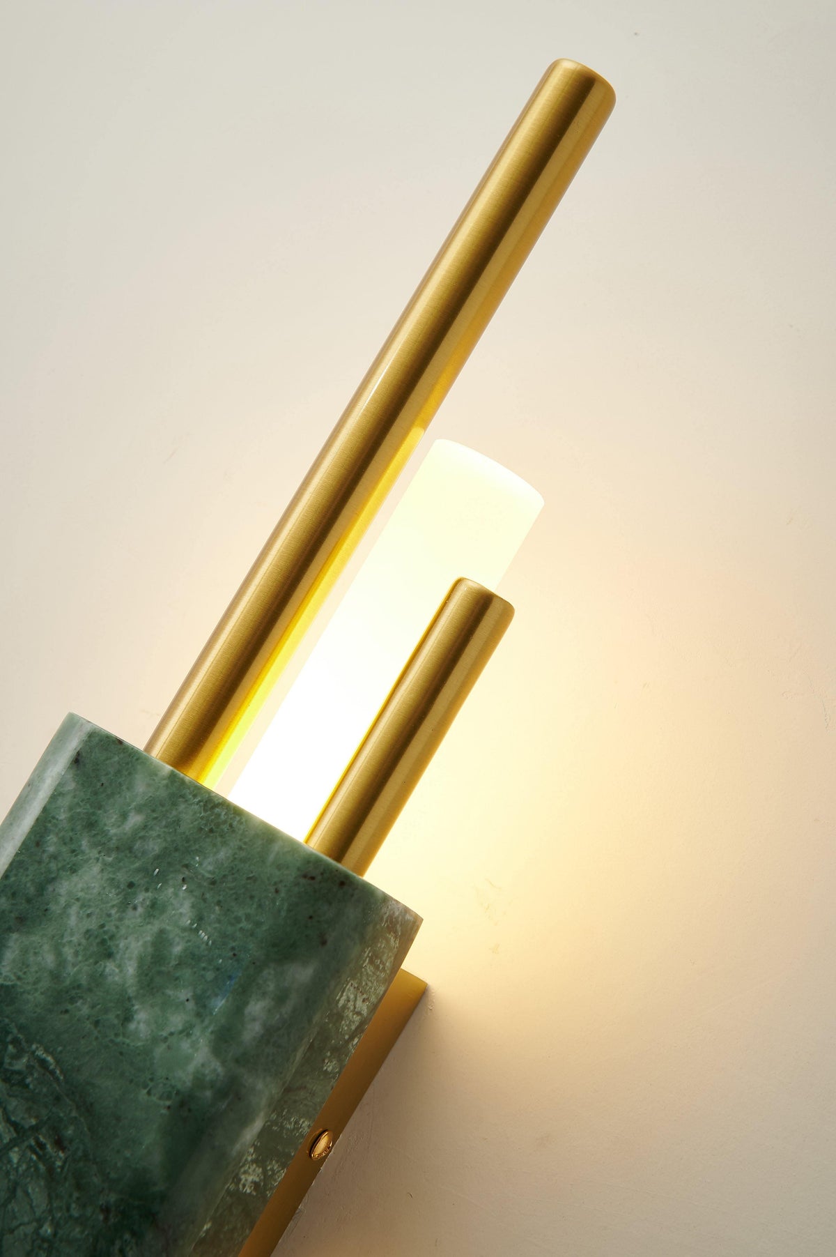Evely Premium Wandleuchte aus Marmor im zeitgenössischen nordischen Stil