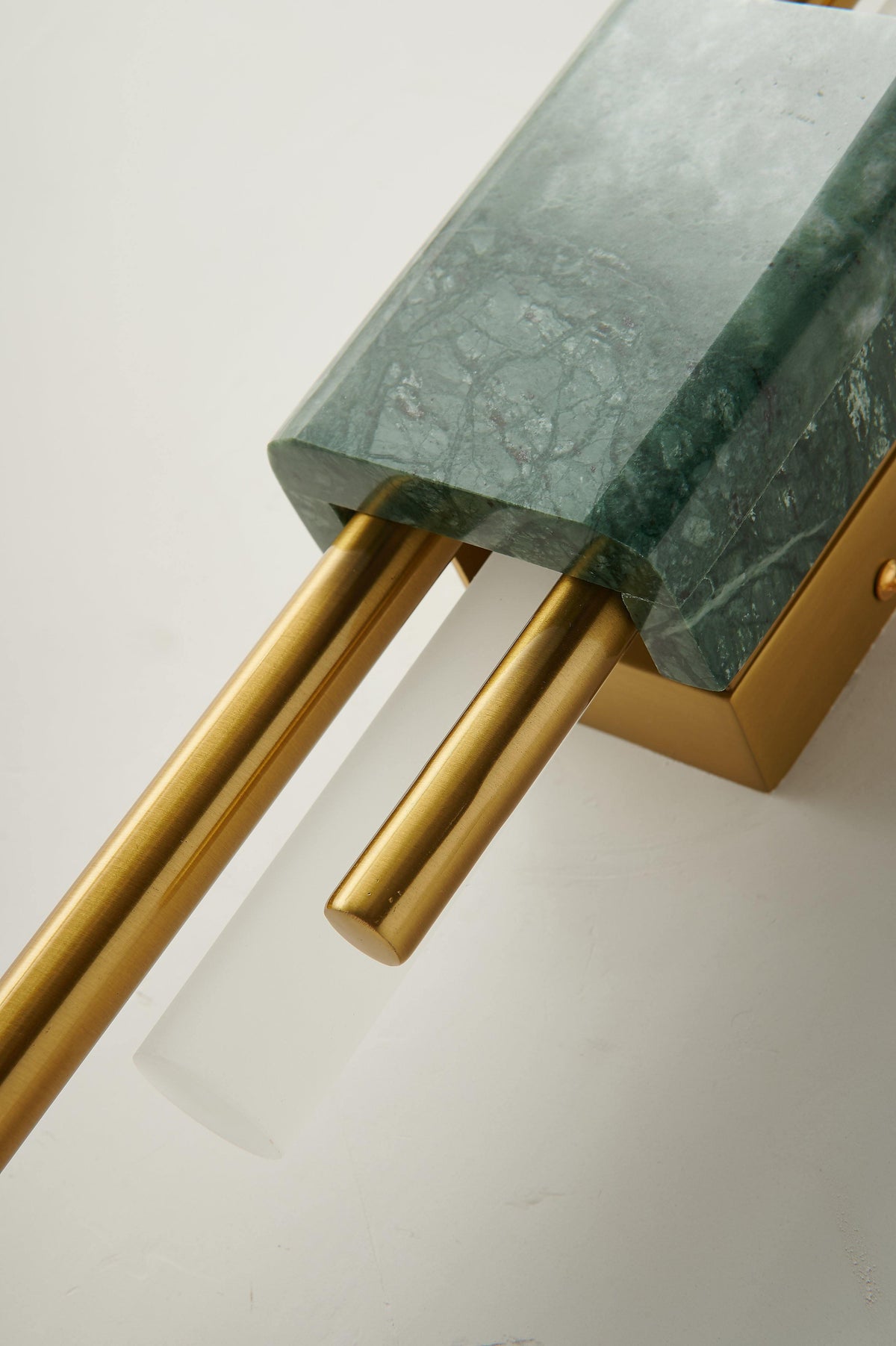 Evely Premium Wandleuchte aus Marmor im zeitgenössischen nordischen Stil