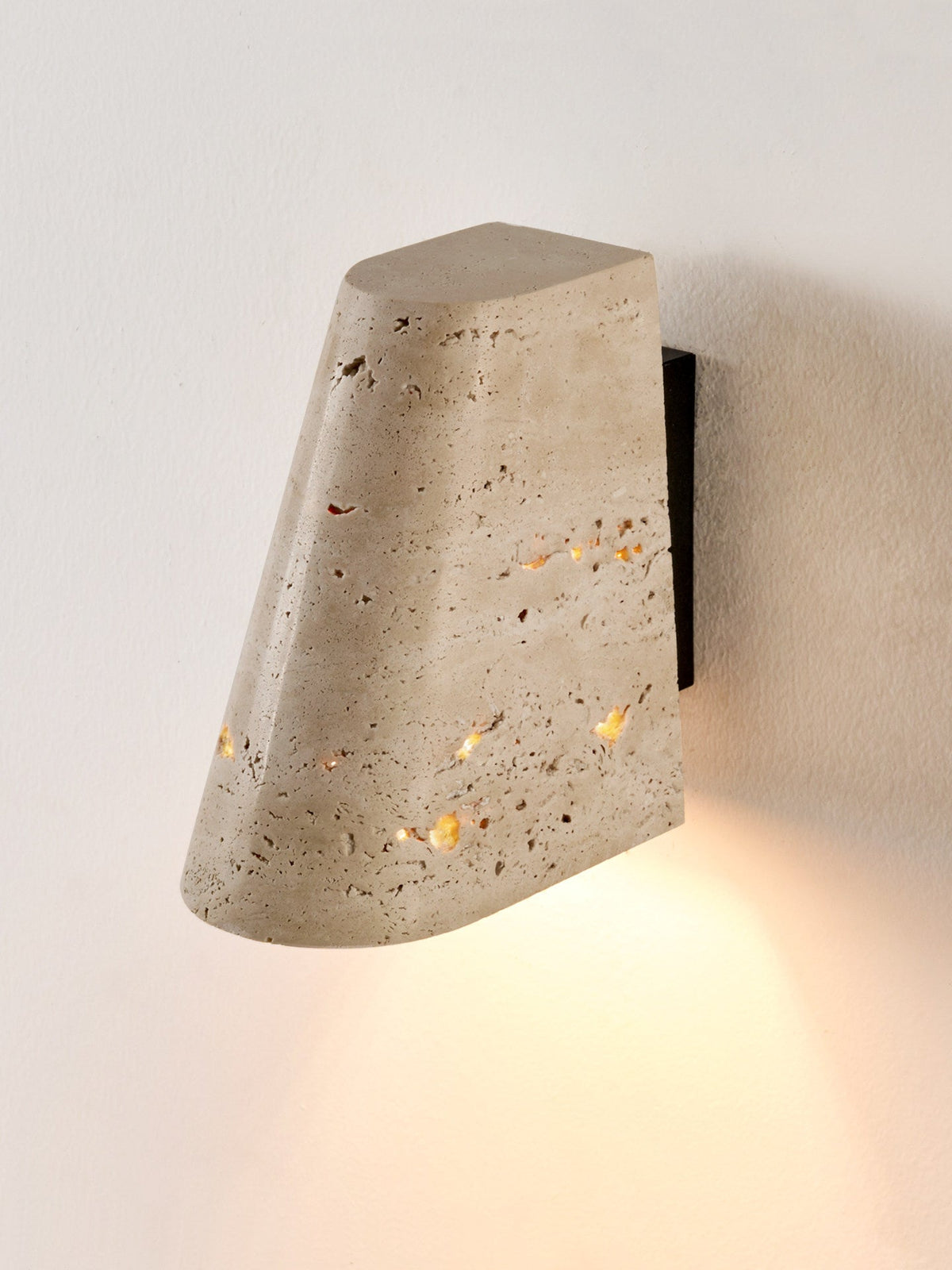 Tavren Travertine Wandleuchte