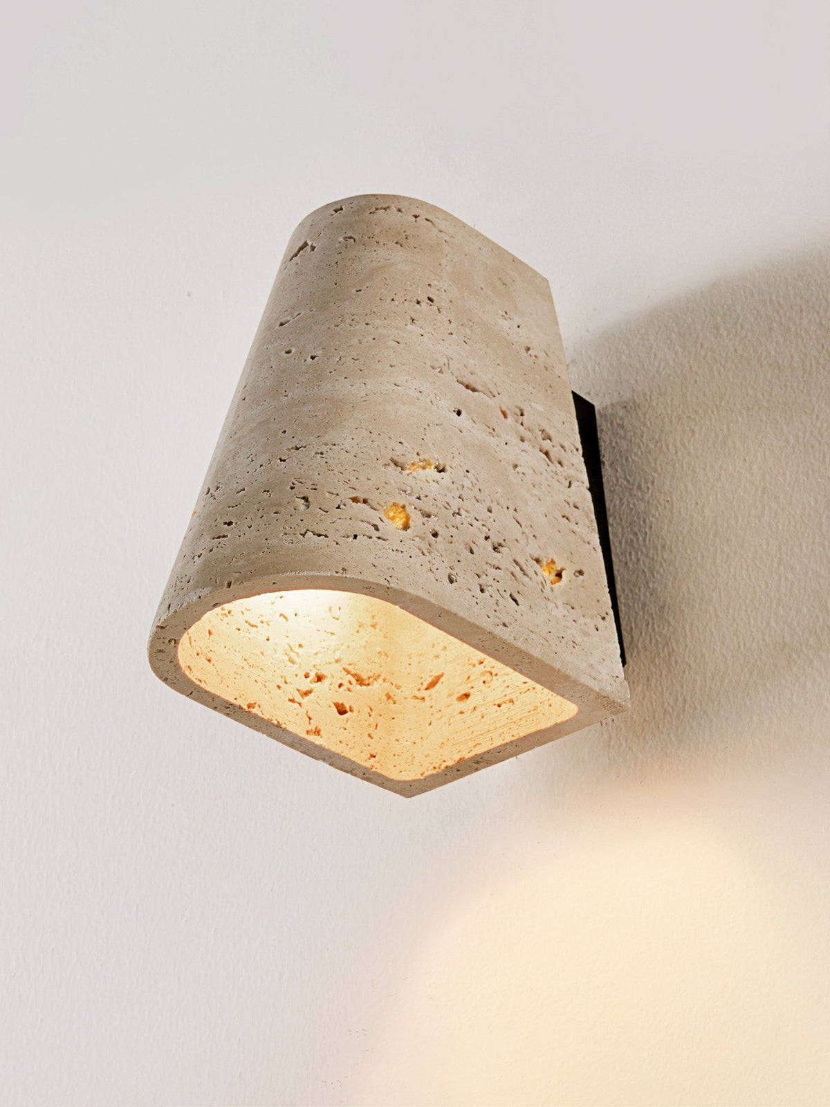 Tavren Travertine Wandleuchte