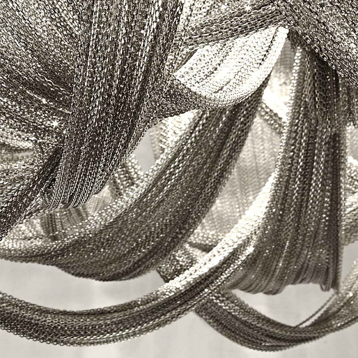 Talj Deckenleuchte mit Quaste Aluminiumkette vernickelter Rahmen