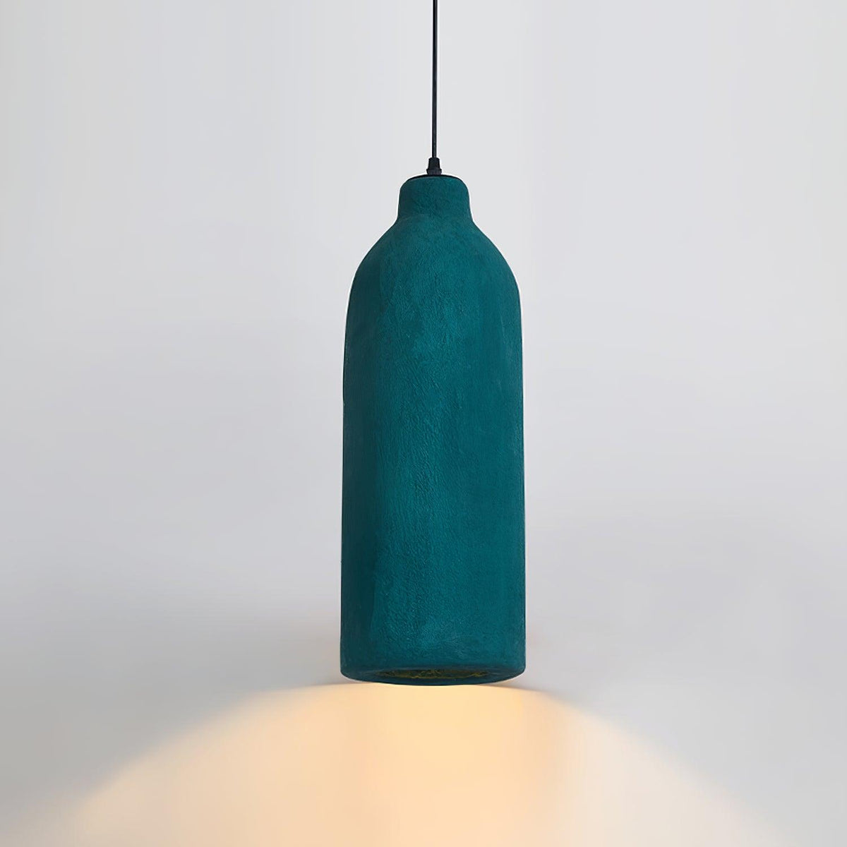 Ulvynia minimalistische Kunstharz-Pendelleuchte in Flaschenform