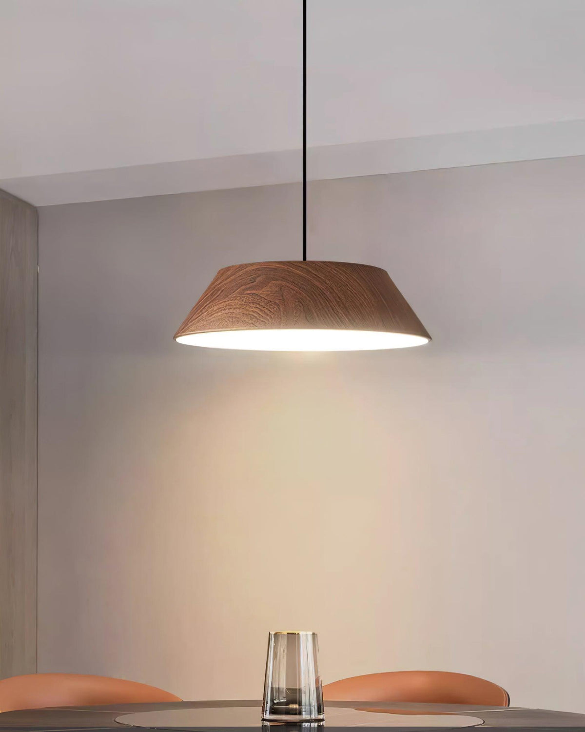 Novain Pendelleuchte mit Holzmaserung