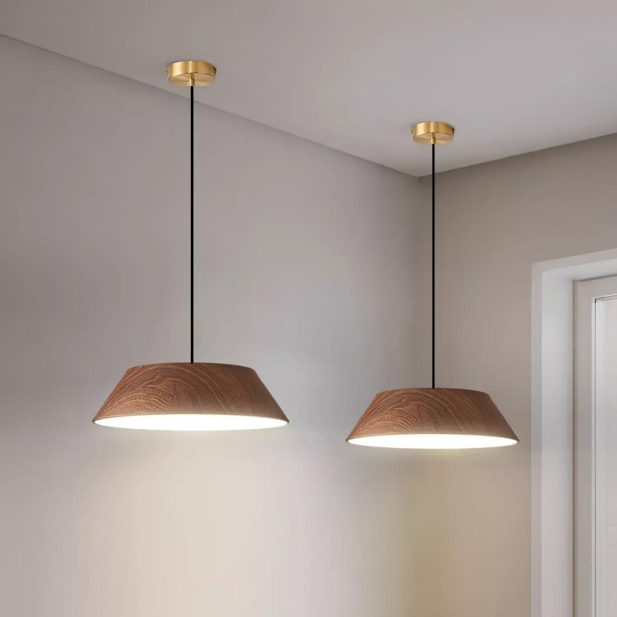 Novain Pendelleuchte mit Holzmaserung
