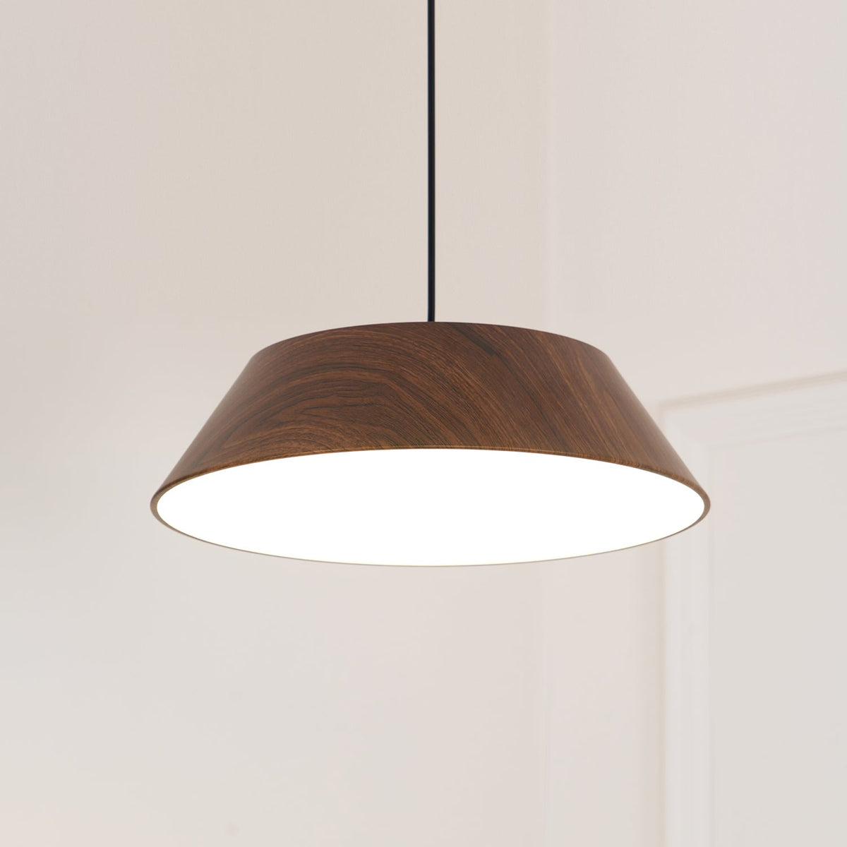 Novain Pendelleuchte mit Holzmaserung