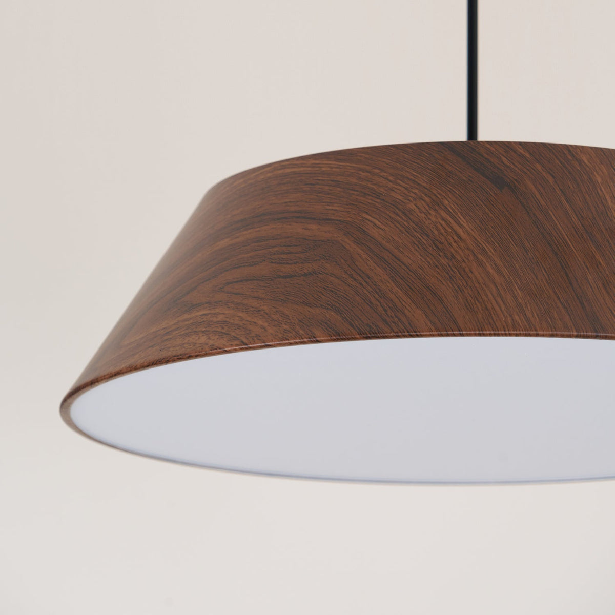Novain Pendelleuchte mit Holzmaserung