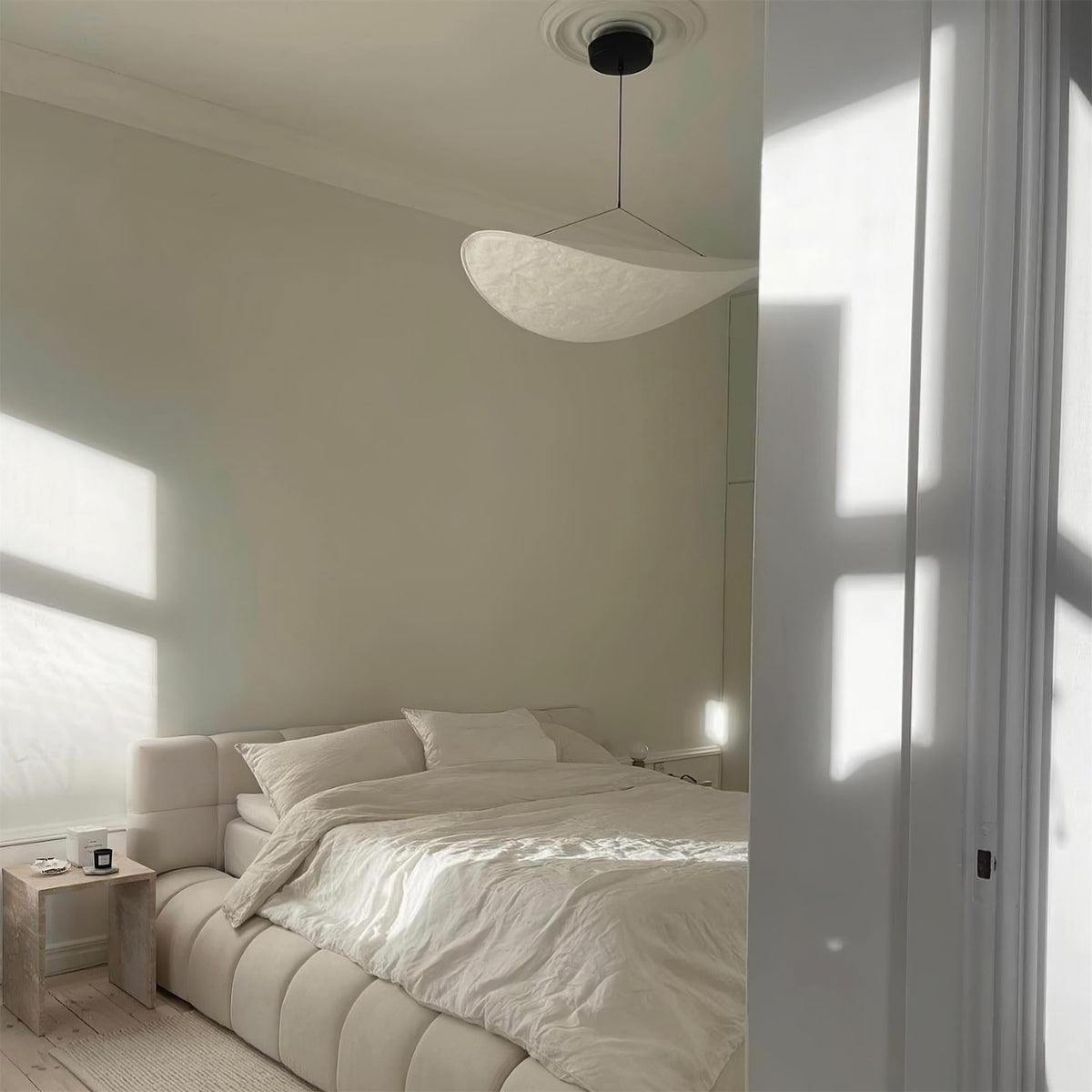 Luminette Minimalistische Seidensatin-Pendelleuchte