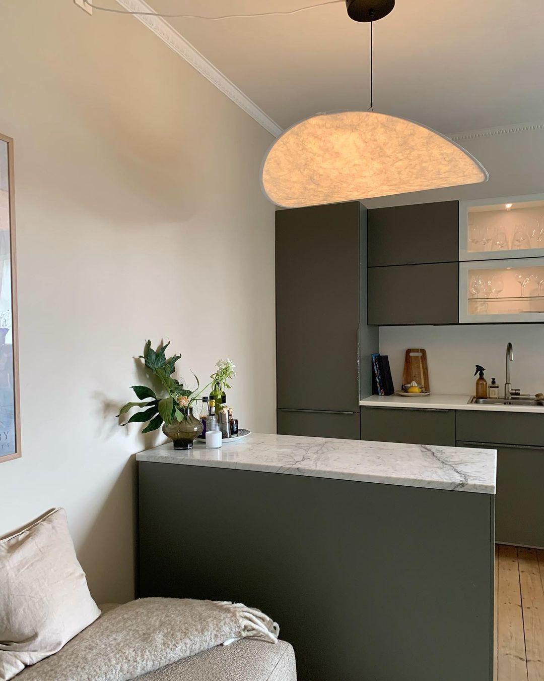 Luminette Minimalistische Seidensatin-Pendelleuchte