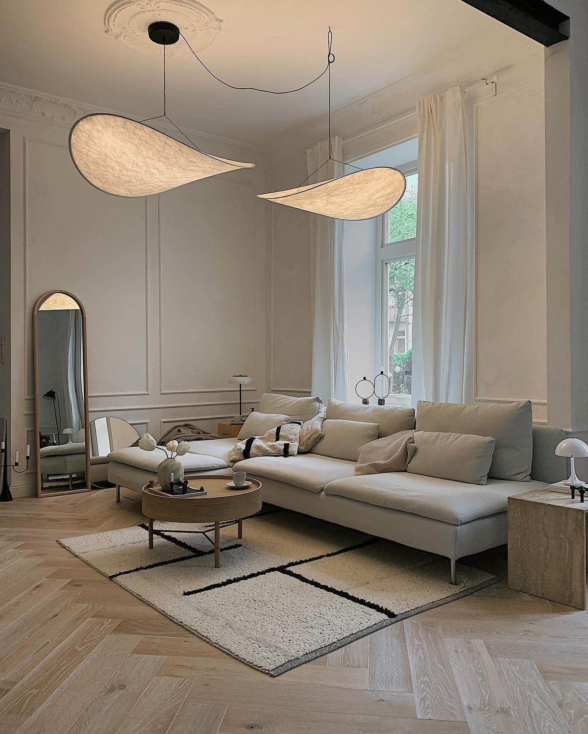 Luminette Minimalistische Seidensatin-Pendelleuchte