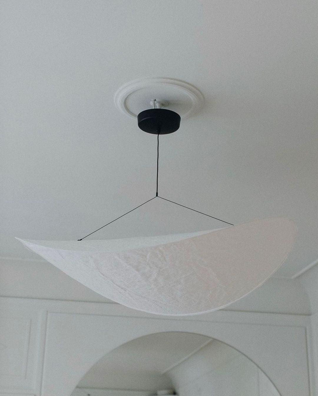 Luminette Minimalistische Seidensatin-Pendelleuchte