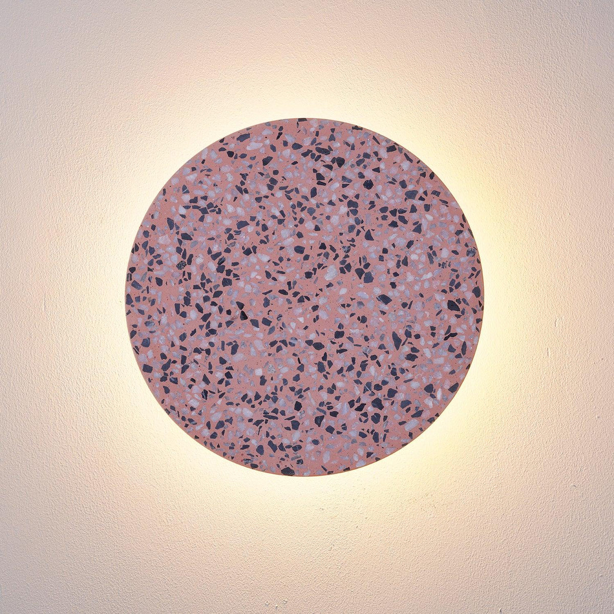 Vomaria zeitgenössische minimalistische Wandleuchte aus Keramik
