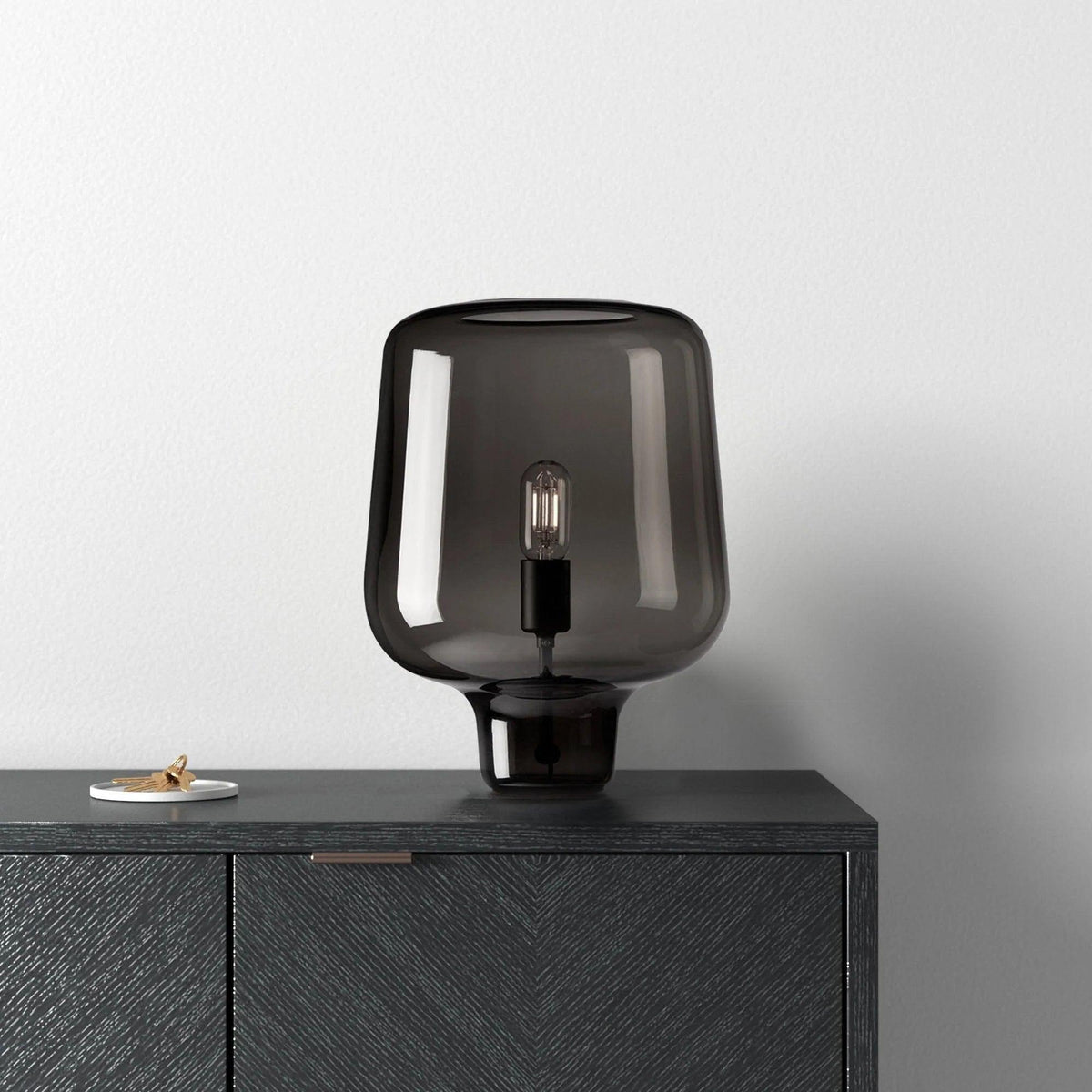Eanlari Tischleuchte aus Glas, zeitgenössisch