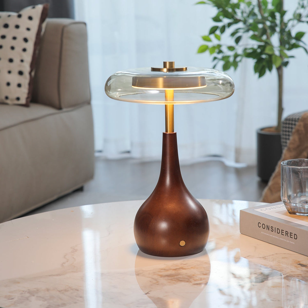 Airdes Vintage Tischleuchte aus Holz