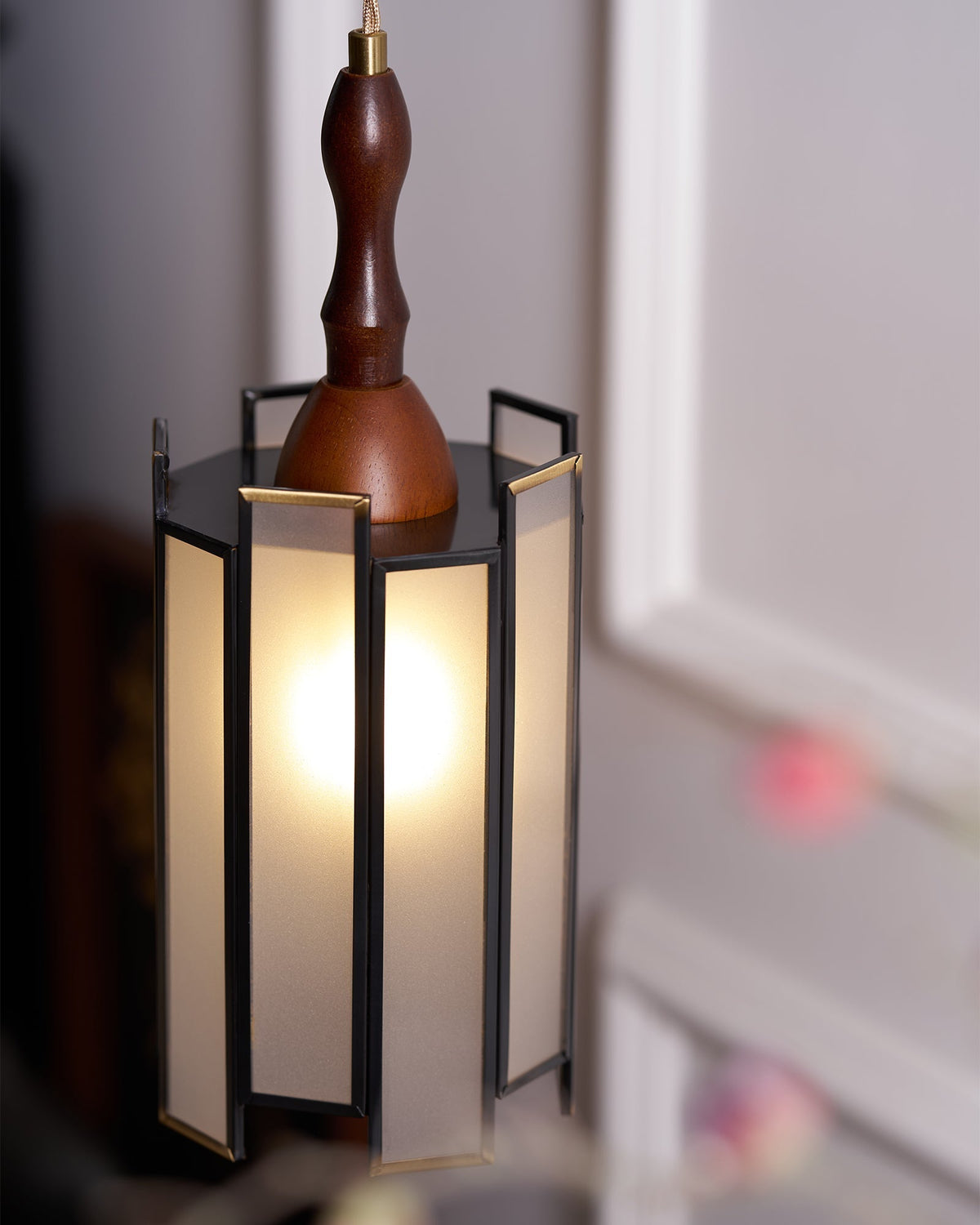 Creshen Pendelleuchte aus Holz und Glas im Vintage-Stil