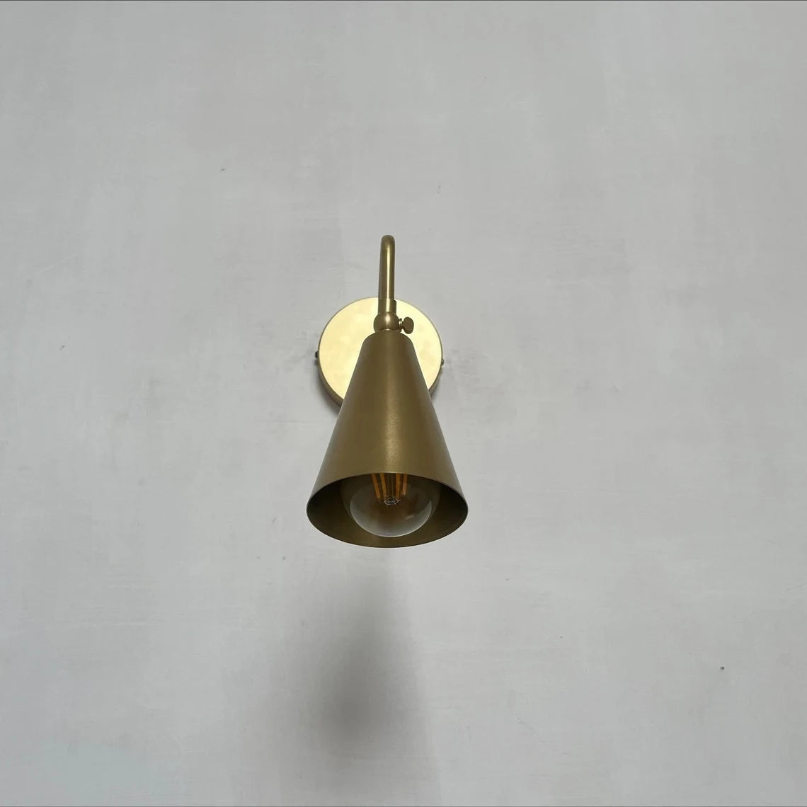Tilt Wandleuchte