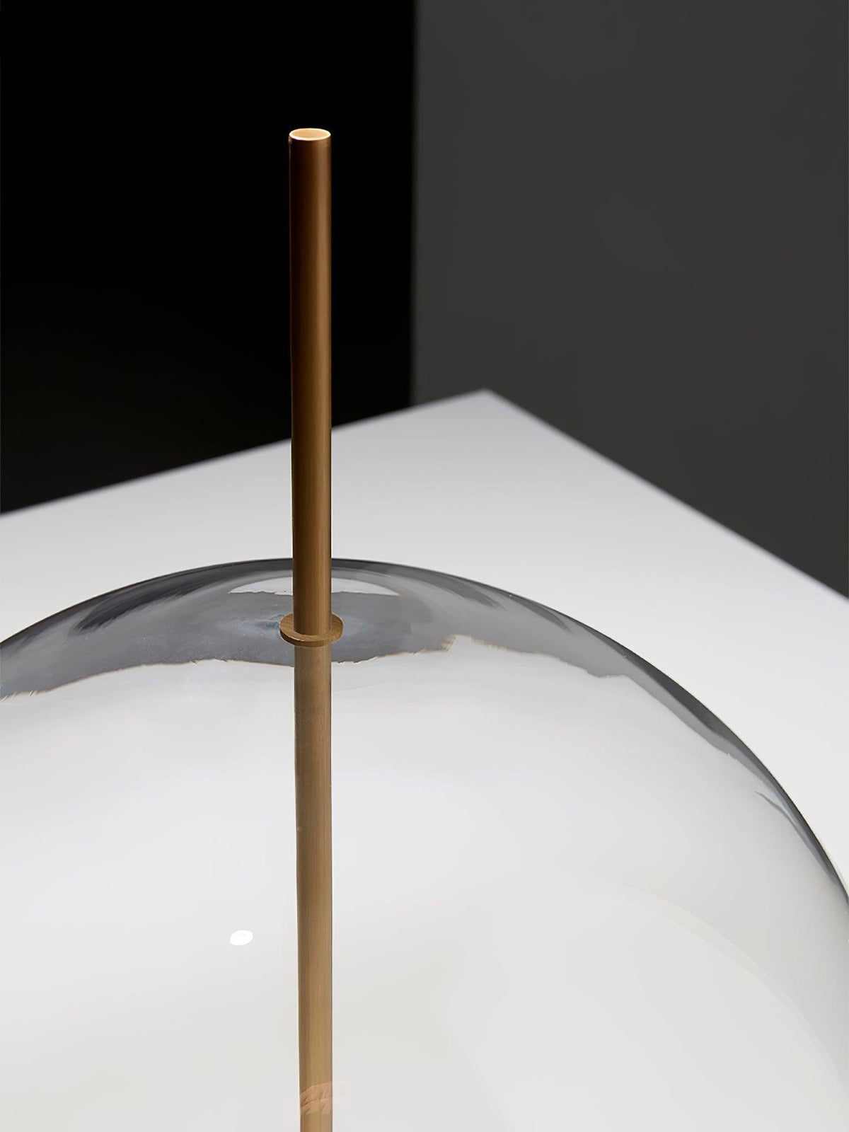 Eurrael Moderne Tischleuchte aus Gradient-Glas