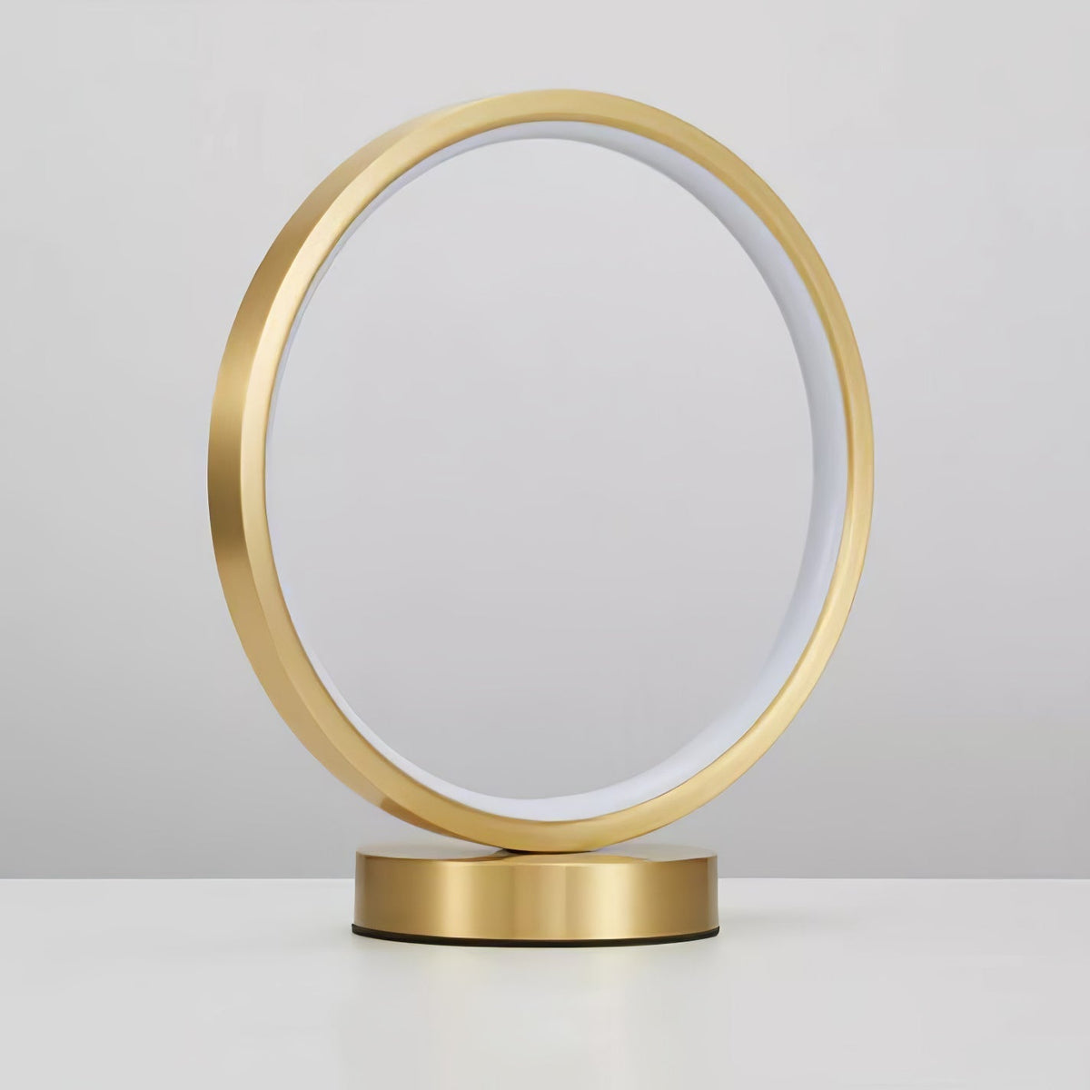 Cirra Elegante Messing-Tischleuchte