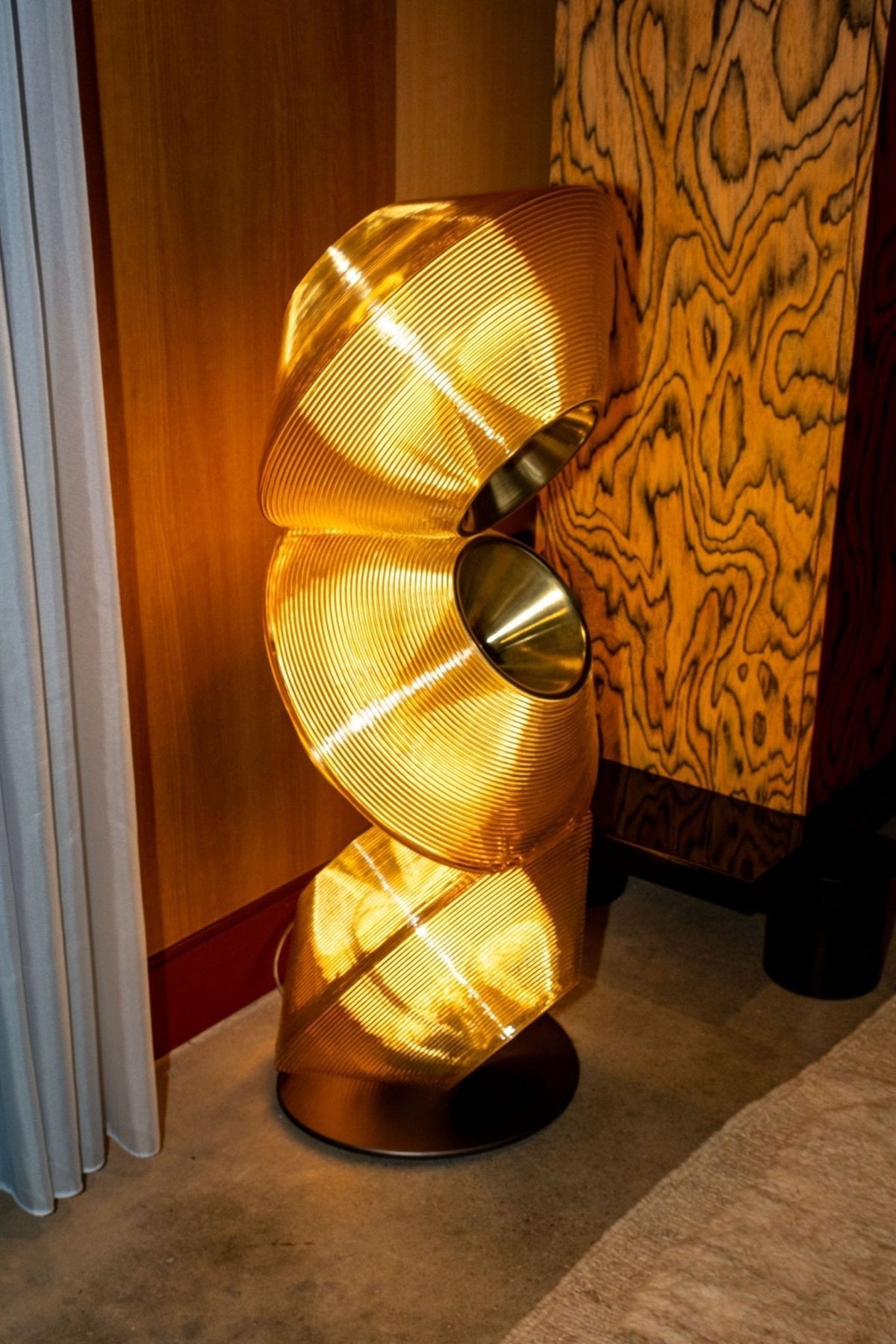 Caluena Lumen Tower Stehleuchte