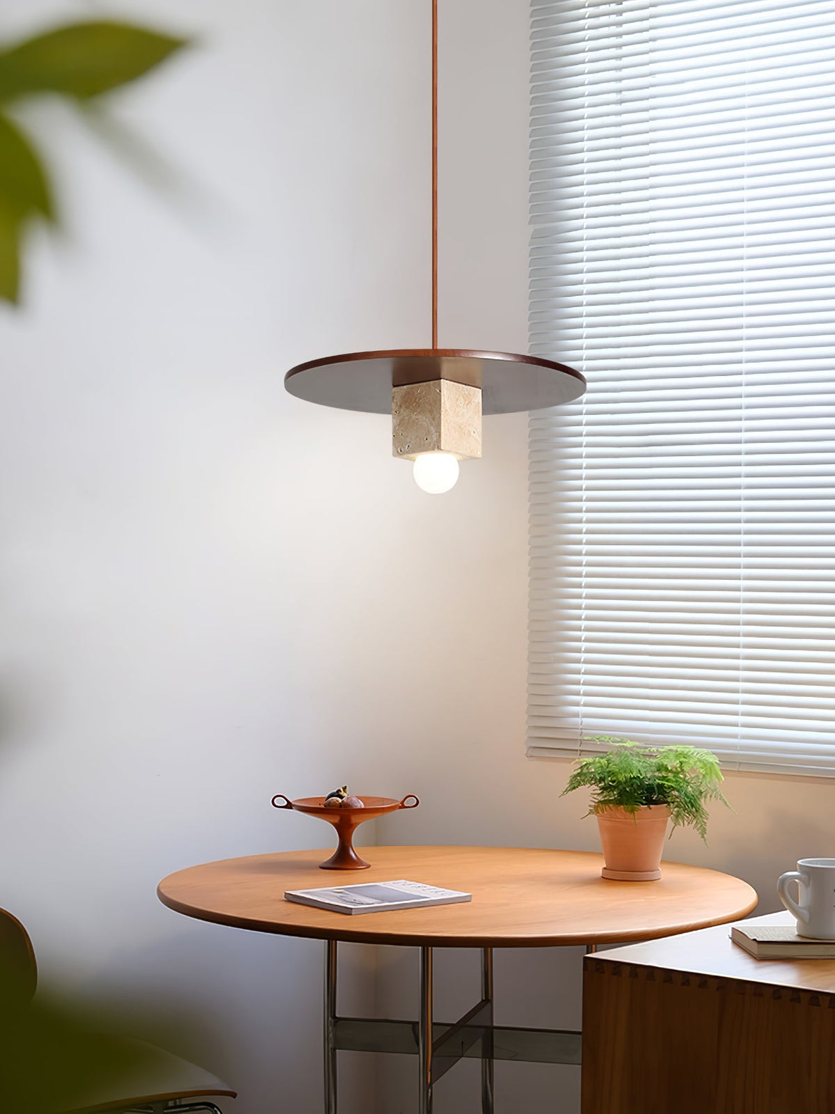 Sarix Geometrische Pendelleuchte aus Travertin