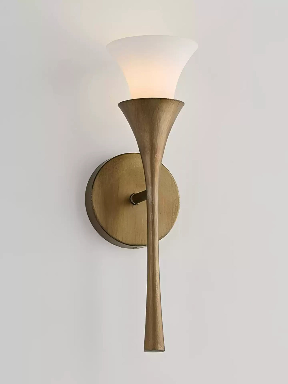 Solalette Messing Doppelkegel-Wandleuchte