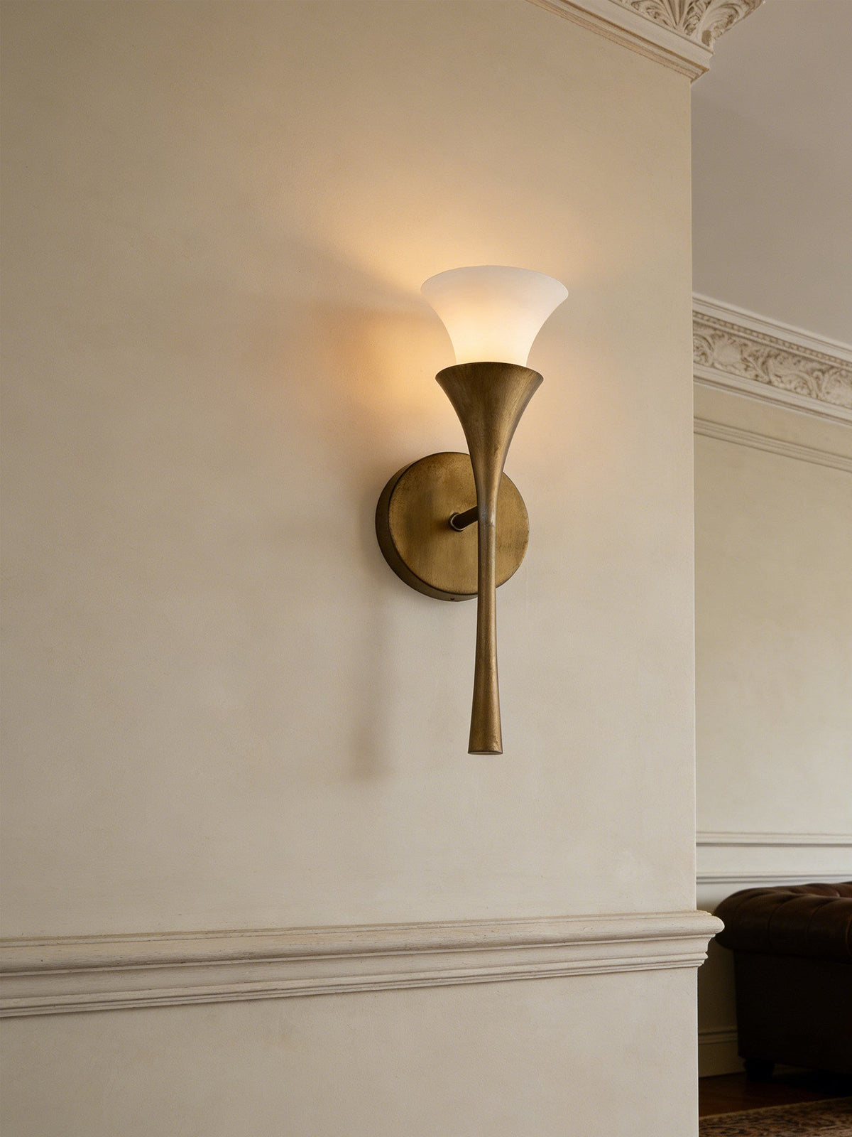 Solalette Messing Doppelkegel-Wandleuchte
