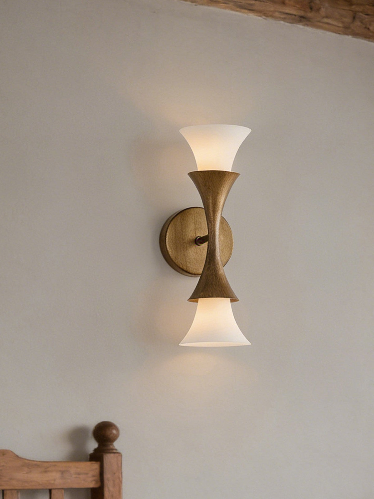 Solalette Messing Doppelkegel-Wandleuchte